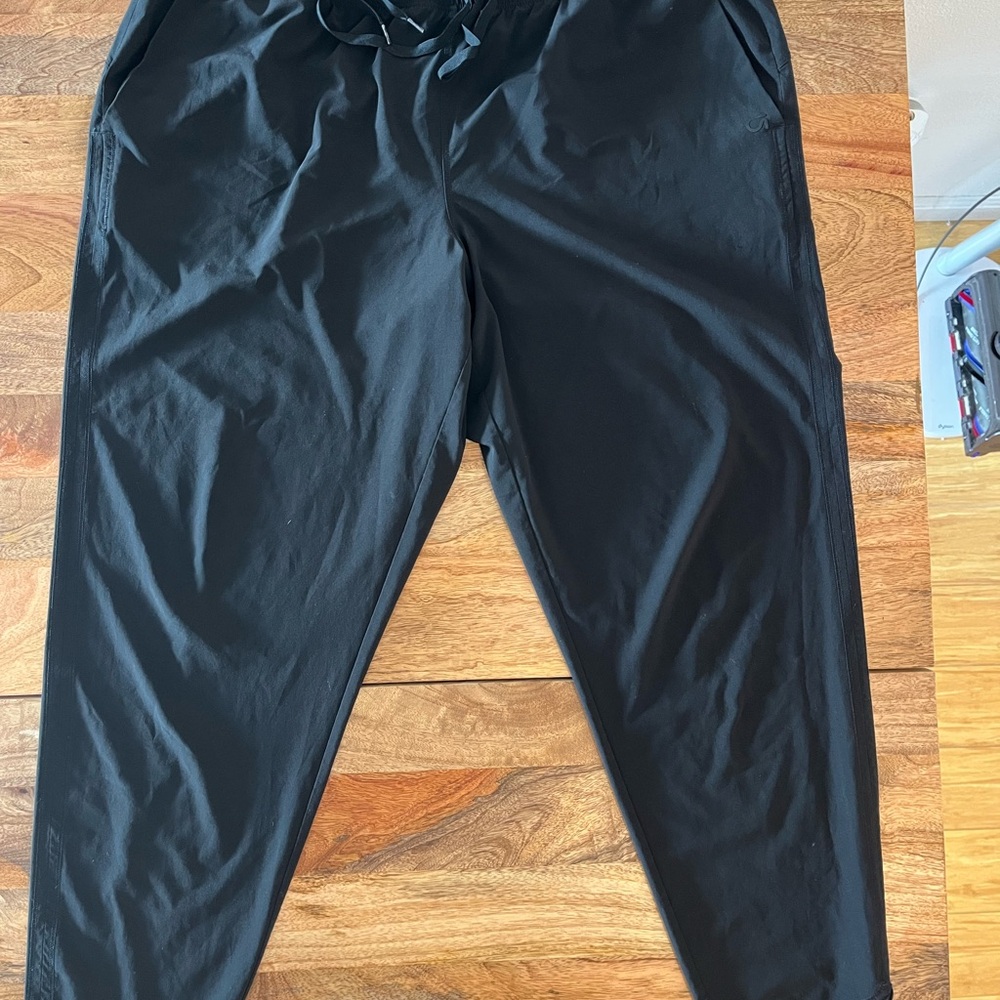 GAP Fit Black Joggers